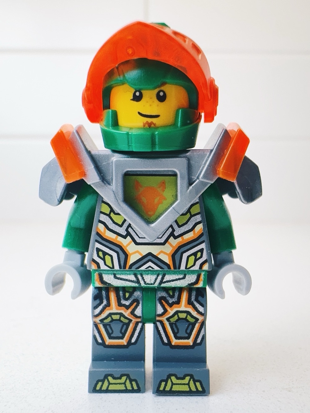 LEGO Minifig -  Nexo Knights - Aaron Fox - nex068